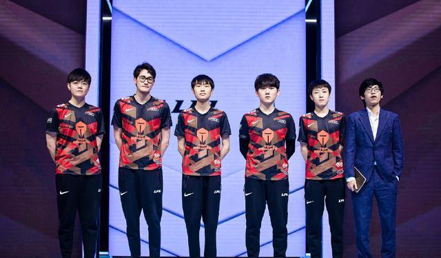 的团队配合 的团队配合