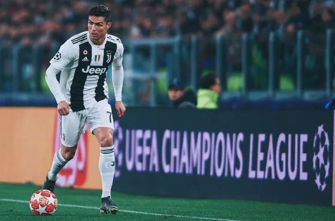 中扮演着战 中扮演着战