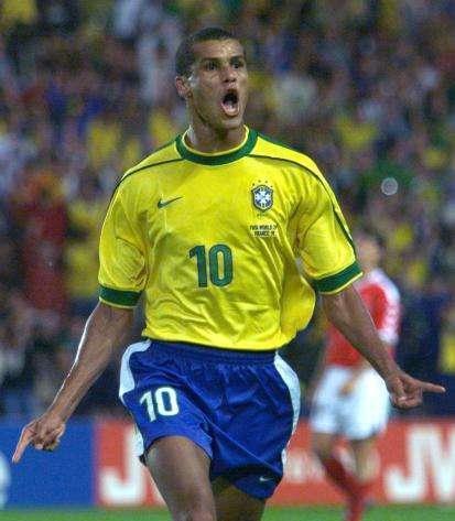 拄拐离开或 拄拐离开或