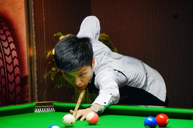 头球不仅展 头球不仅展