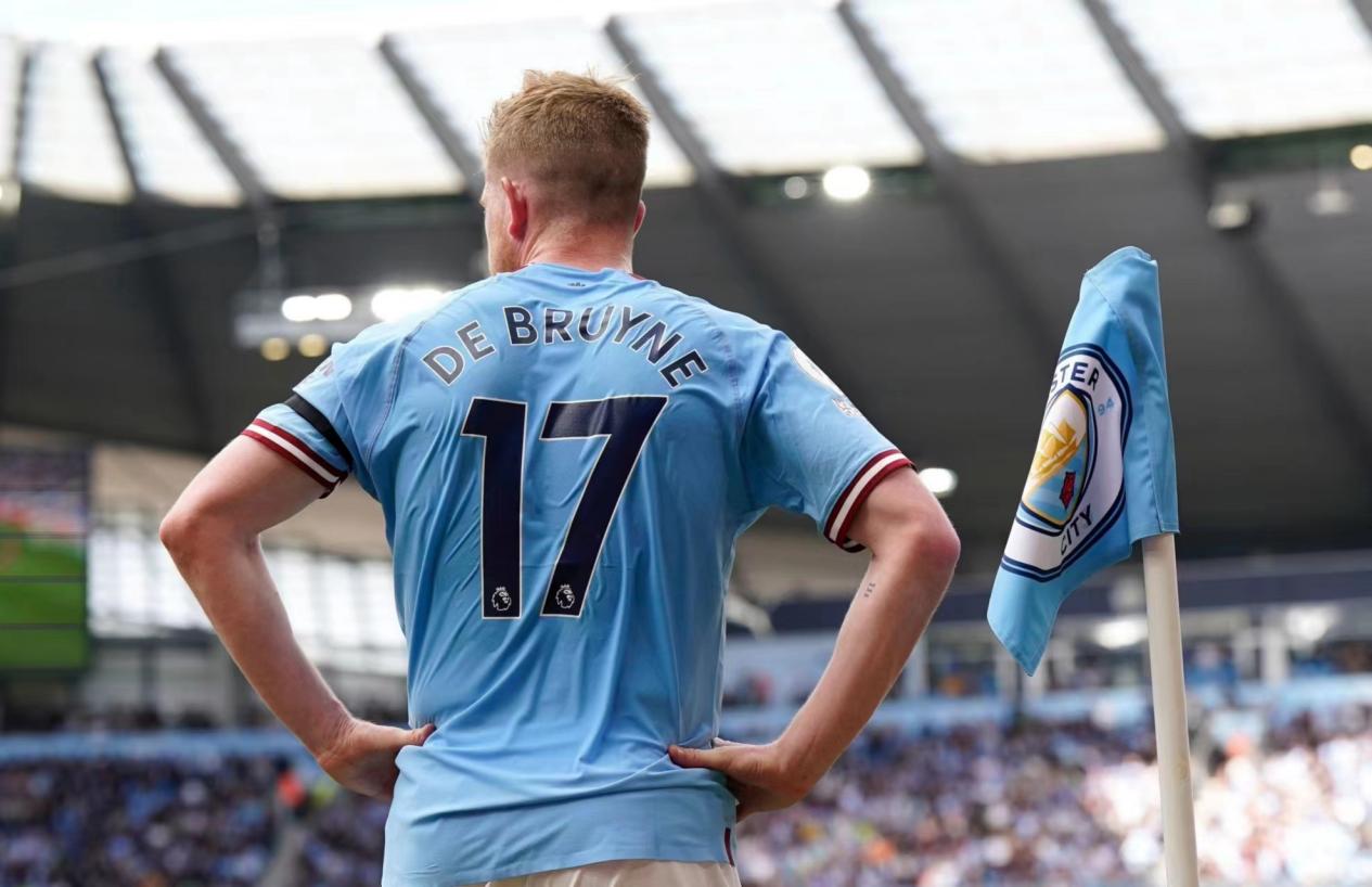 牌桌瞬息万 牌桌瞬息万